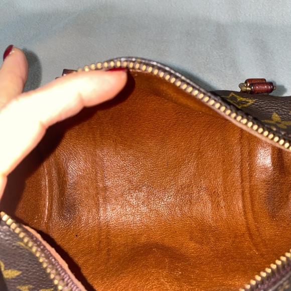 Louis Vuitton Papillon 22 Monogram - Picture 6 of 9